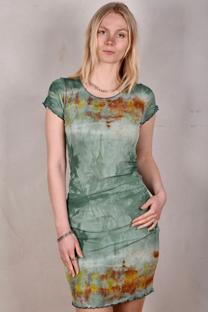 Nunite Short sleeve dress in 100% silk jersey. Tie & Dye