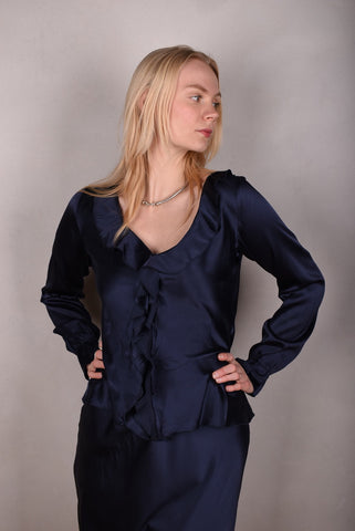 Palma Silke bluse med volant langs forkant. 95%silke 5%elastan. "Oyster"