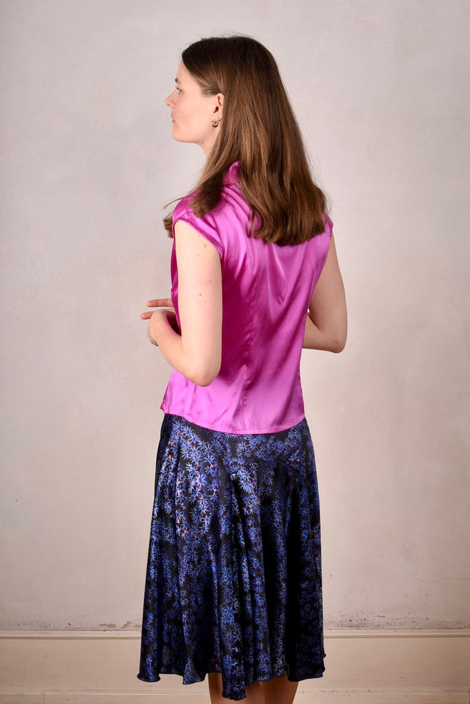 Tango, skirt in stretch silk satin, 95%silk/5% elastane. Print "Coral Reef"
