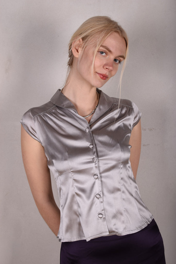 Sif. Short sleeve stretch silk blouse "Silver"