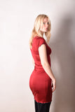 Nunite Short sleeve dress in 100% silk jersey. Dark Red