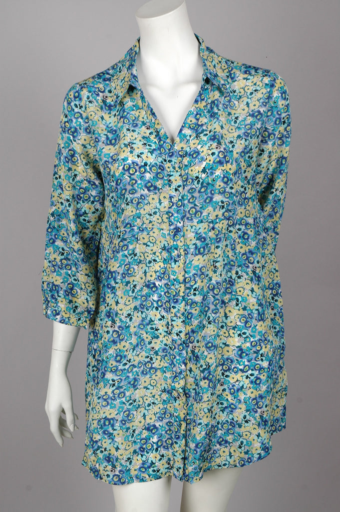 "Henrietta" Long shirt in 100% silk Crepe de Chine, flower (watercolour)print. Blue