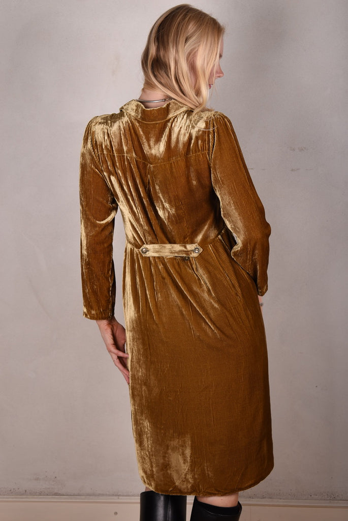 Hen-stretch, Stretch corduroy velvet shirt-dress w. pockets. "Camel" - Tone Barker Silk