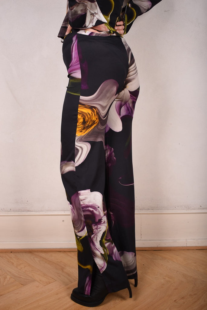 M.BARKER Pants. Stretch silk crepe-satin pants in print "Deflowered" - Tone Barker Silk