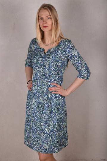 Parinaldi. Classic dress in stretch silk. 3/4 sleeves and side pockets. Print: "Props" - Tone Barker Silk
