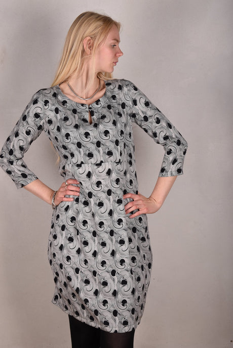Maudacity. The classic dress in stretch silk satin (Blave) - Tone Barker Silk