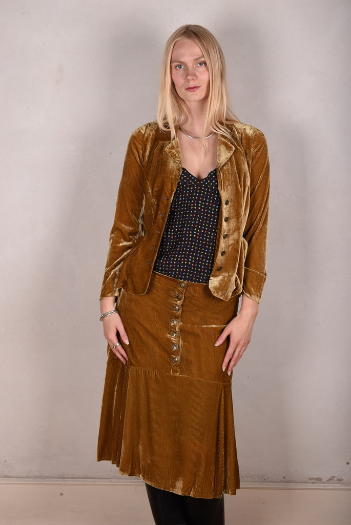 Joan-velvet. Skirt in silk/viscose corduroy velvet. Camel (lining in print "Angel/demon" silk) - Tone Barker Silk