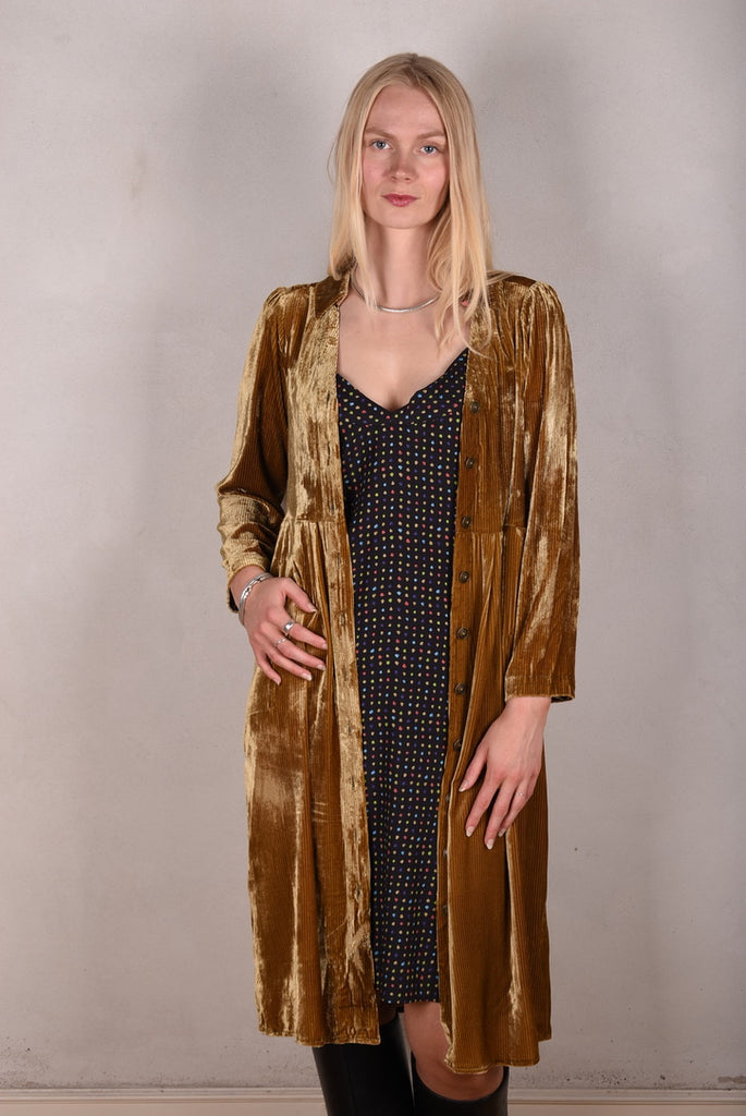 Hen-stretch, Stretch corduroy velvet shirt-dress w. pockets. "Camel" - Tone Barker Silk