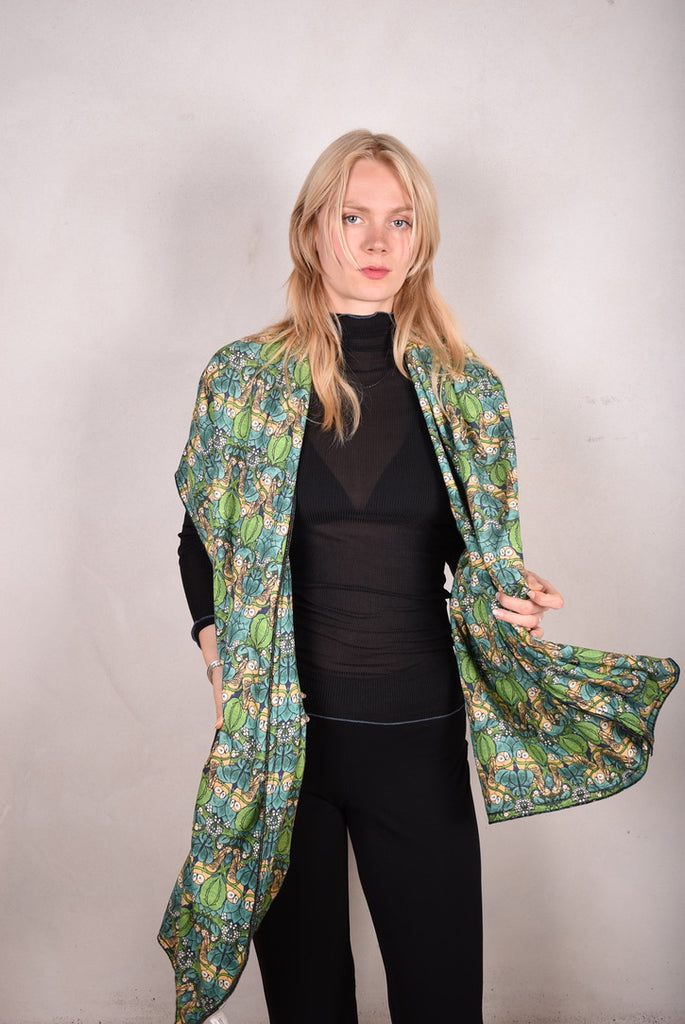 Shawl in double Noil Silk/Rayon mix 60%silk/40%viscose. 70X200 cm "Nowlie" - Tone Barker Silk
