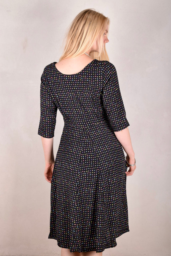 Janet, Stretch silk dress w. wide skirt and pockets. Midi/Knee-lenght "Blears" - Tone Barker Silk