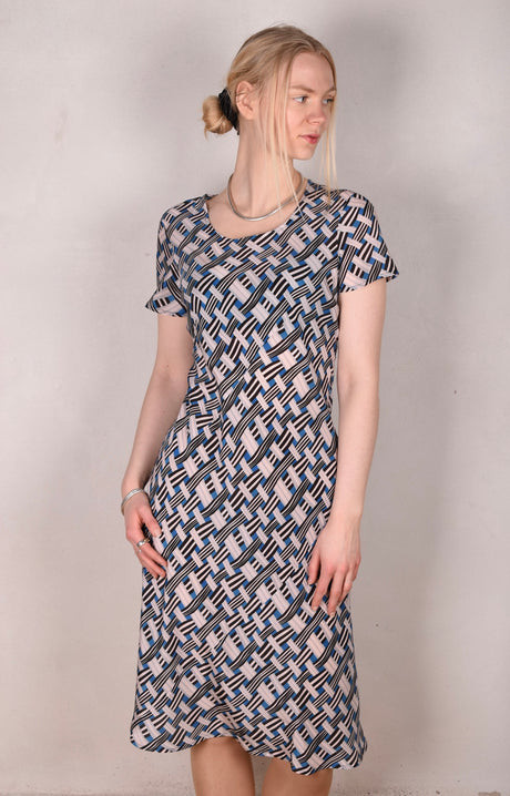 Gilian. Bias cut midi-length dress with short sleeves. 100% silk Crepe de Chine "Blasket" - Tone Barker Silk
