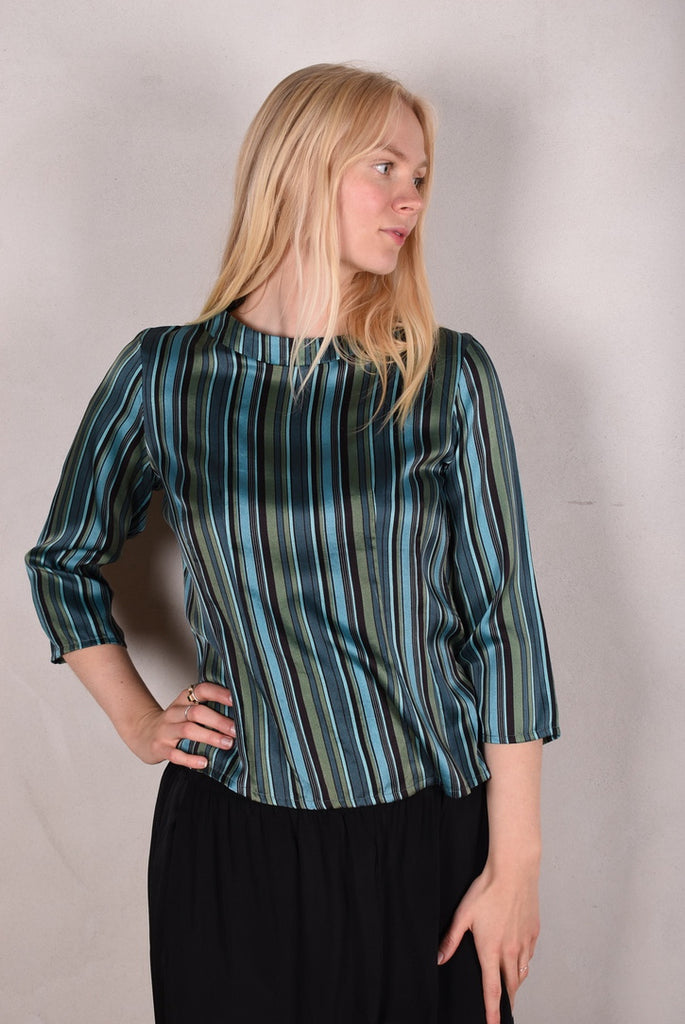 Audrey. Silk satin stretch top, classic style. Print: "M.B.Stripe-petrol" - Tone Barker Silk