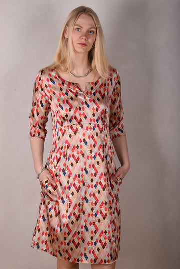 Parinaldi. Classic dress in stretch silk. 3/4 sleeves and side pockets. Print: "Harlequin" - Tone Barker Silk