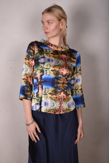 Audrey. Silk stretch top, classic style. "Calling" by Martin Spang Olsen - Tone Barker Silk