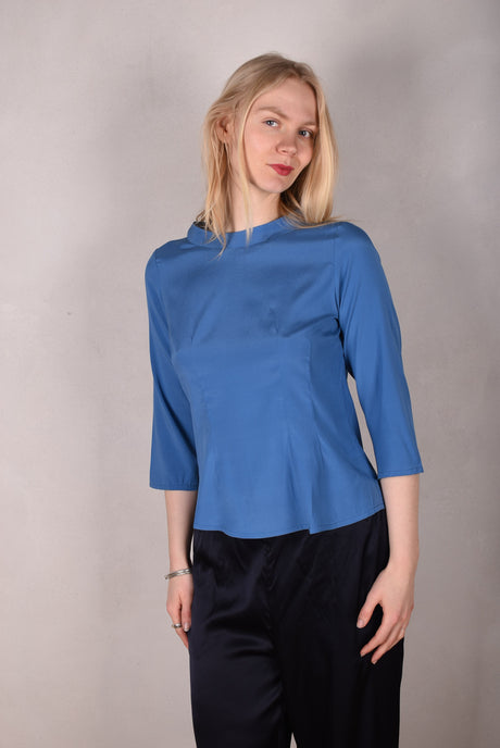 Audrey. Silk satin stretch top, classic style. Col.: "Bluepal" - Tone Barker Silk