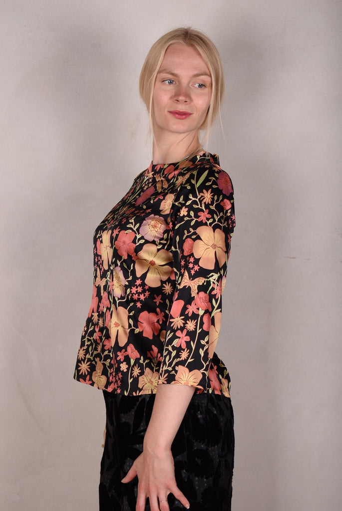 Audrey. Silk satin stretch top, classic style. Print: "Angels/demons" by Boje Barker - Tone Barker Silk