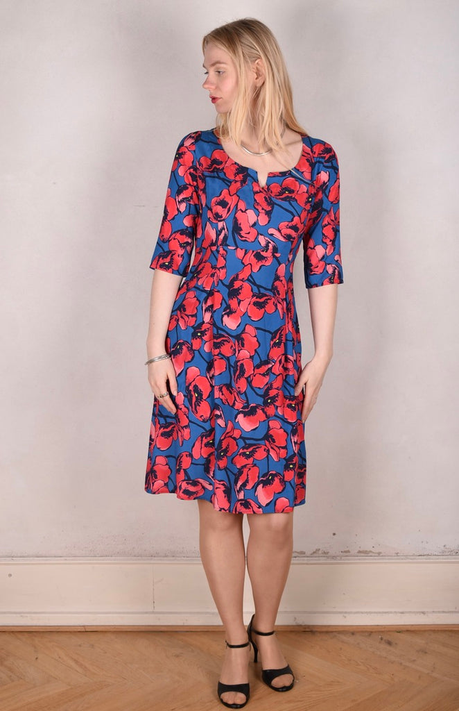Parinaldi. Classic dress in stretch silk. 3/4 sleeves and side pockets. Print: "Pal-Pop" - Tone Barker Silk