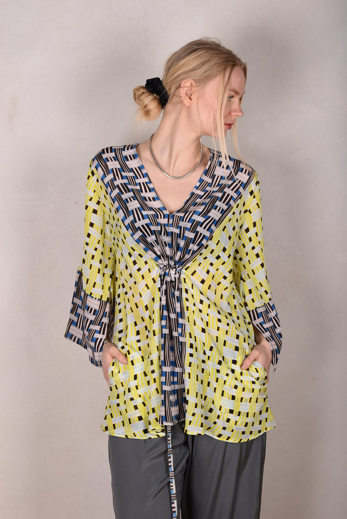 Suleima-cdc. Tunic top w. pockets and Kimono-sleeves. "Blasket/Yasket "combination. - Tone Barker Silk