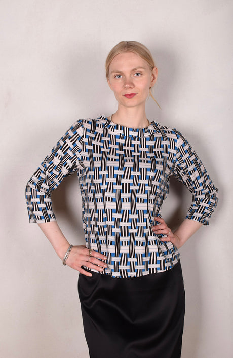 Audrey. Silk satin stretch top, classic style. Print: "Blasket" by Boje Barker - Tone Barker Silk