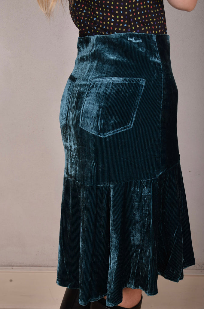 Joan-velvet. Skirt in silk/viscose corduroy velvet. Petrol (lining in print "Blears" silk) - Tone Barker Silk