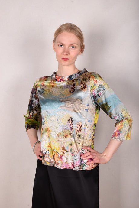 Audrey. Silk satin stretch top, classic style. Print: "Nu-val-de-Nulle"by Nulle Oigaard - Tone Barker Silk