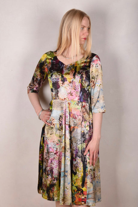 Janet, Stretch silk dress w. wide skirt and pockets. Midi/Knee-lenght "Nu-Val-de-Nulle" - Tone Barker Silk