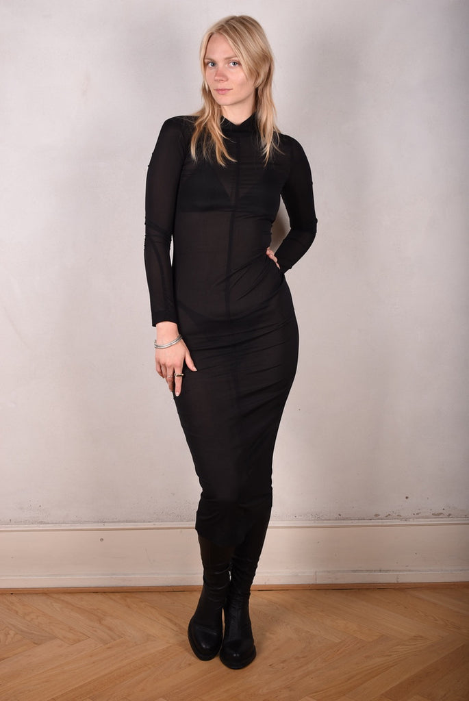 M.BARKER Turtle neck dress in stretch crepe silk (90%silk-10%elastan) Black - Tone Barker Silk