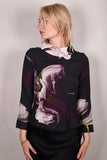 Ausome. Top in stretch silk crepe satin. Long sleeves and high boat-neck 