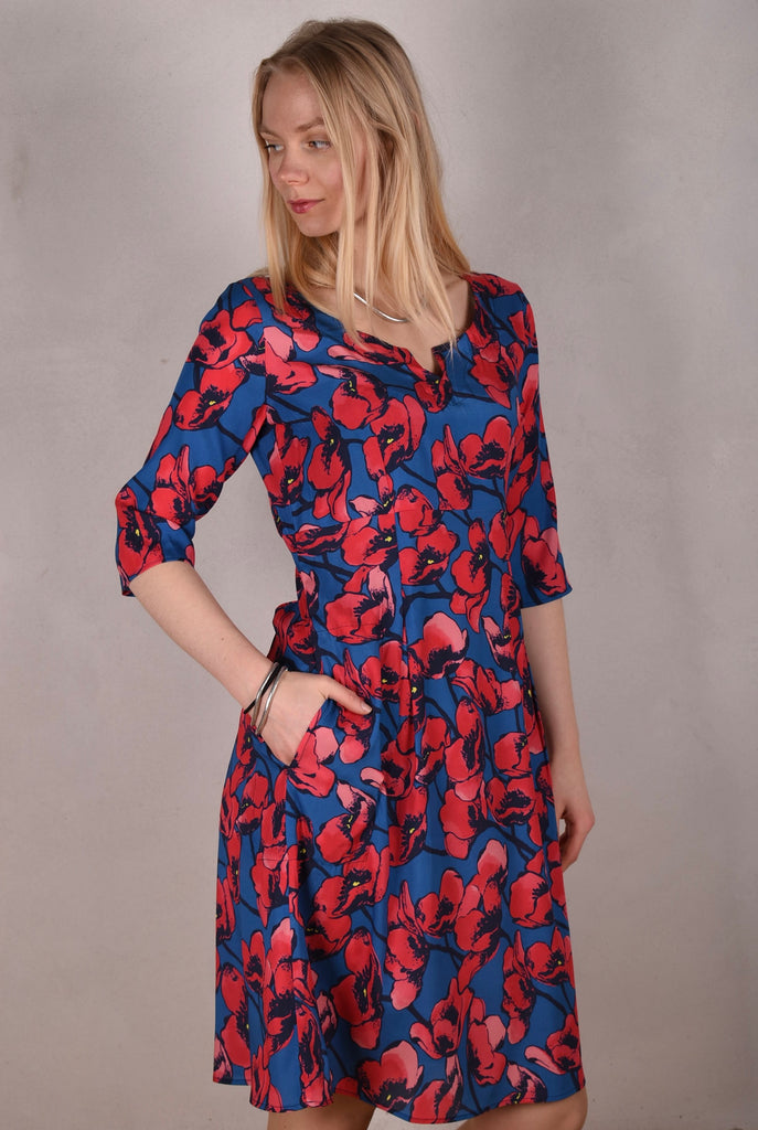 Parinaldi. Classic dress in stretch silk. 3/4 sleeves and side pockets. Print: "Pal-Pop" - Tone Barker Silk