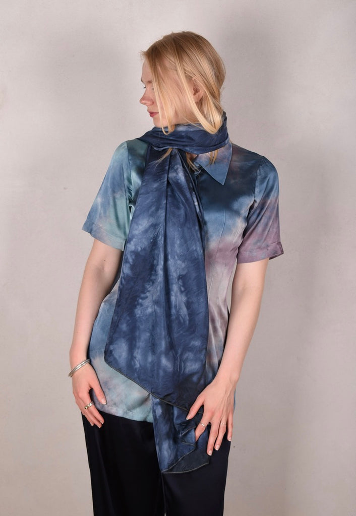 Crush. Large silk shawl.  Col: "Blue-knot" - Tone Barker Silk