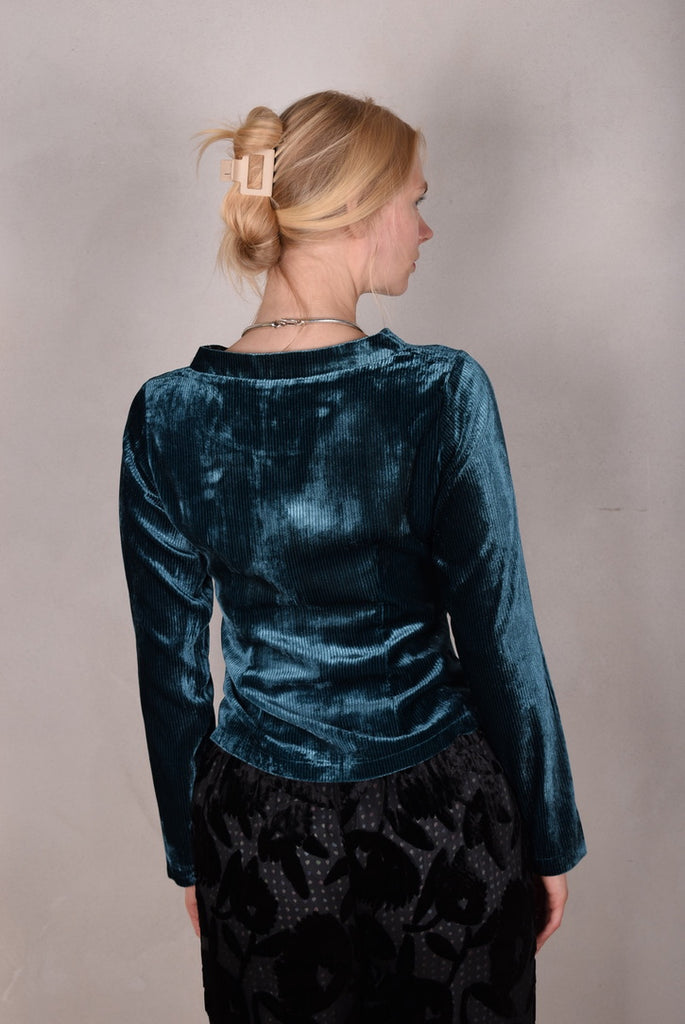 Caudrey Our classic blouse in a corduroy-velvet version. Petrol - Tone Barker Silk