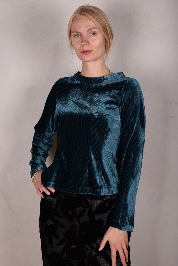 Caudrey Our classic blouse in a corduroy-velvet version. Petrol - Tone Barker Silk