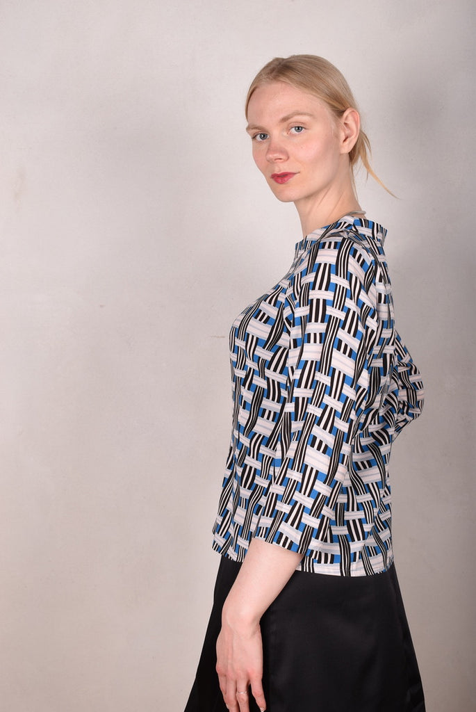 Audrey. Silk satin stretch top, classic style. Print: "Blasket" by Boje Barker - Tone Barker Silk