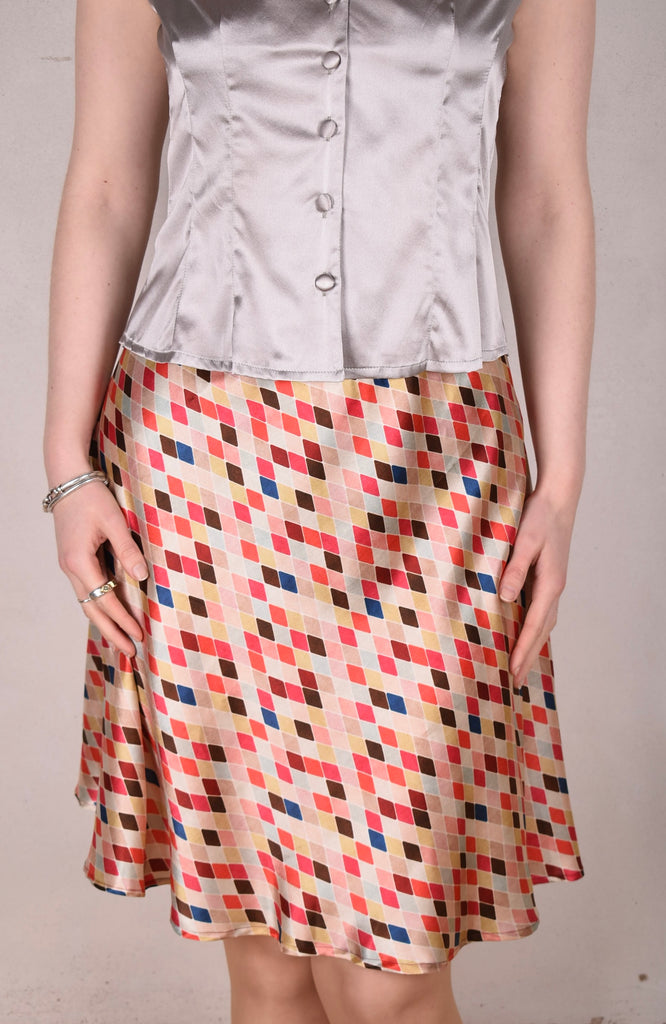 Tango, skirt in stretch silk satin, 95%silk/5% elastane. Print "Harlequin" - Tone Barker Silk