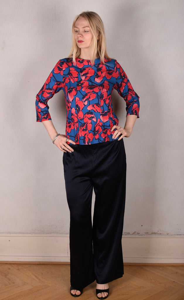 Audrey. Silk satin stretch top, classic style. Print:"Pal-Pop" (Matte side out) - Tone Barker Silk