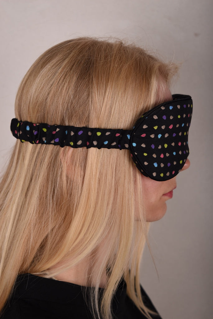 Sleeping mask in pure silk. New version w. extra comfort for your eyes. Print "Blears" - Tone Barker Silk