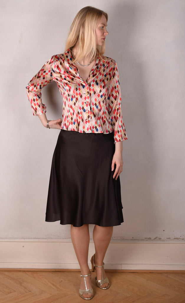 Bifty. Shirt/jacket in Stretch Silk Satin with covered buttons "harlequin" (shiny side out) - Tone Barker Silk