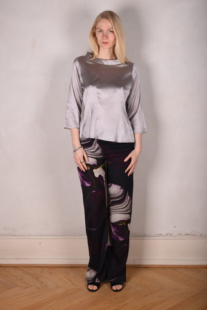Audrey. Silk satin stretch top, classic style. Col.: "Silver" - Tone Barker Silk