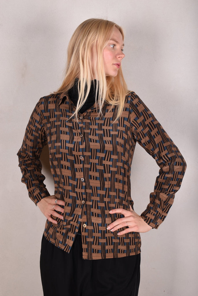 Tamie-crepe. 100% Silk crepe shirt. Print "Blasket-Brown" - Tone Barker Silk