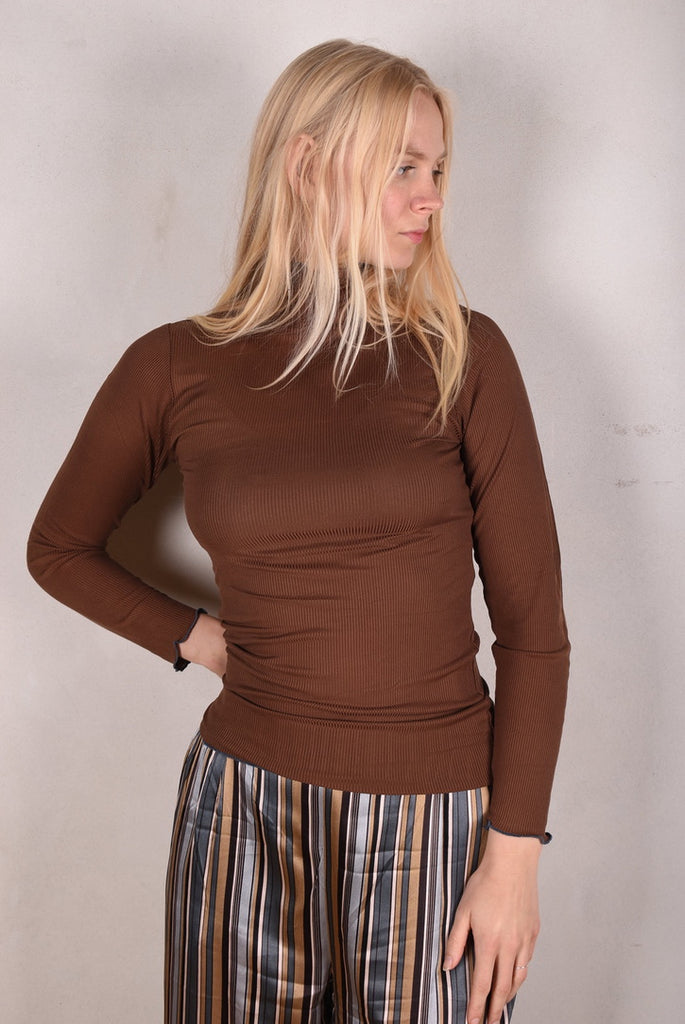 Rollie. Turtle neck top in 100% silk rib. "Brownie" - Tone Barker Silk