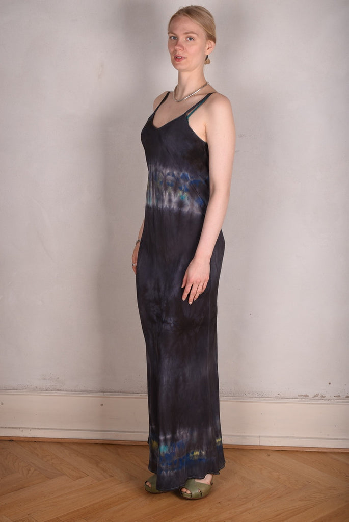 Pauline. Maxi dress in hand-dyed  Crepe de Chine 100% silk "Cloudy" - Tone Barker Silk