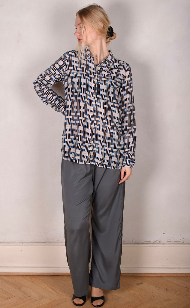Tamie-crepe. 100% Silk crepe shirt. Print "Blasket" - Tone Barker Silk