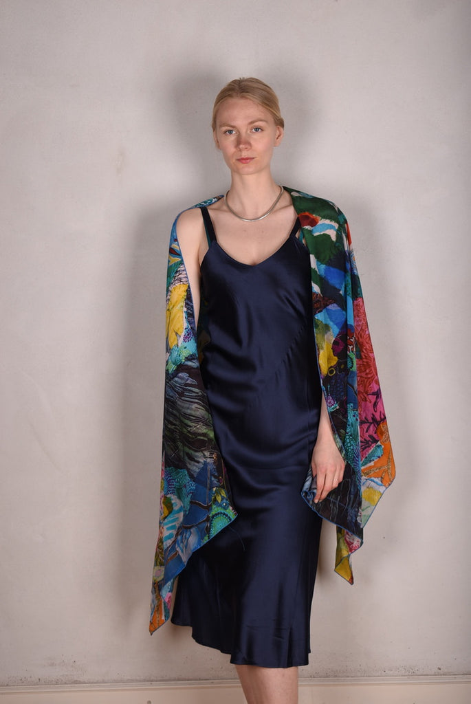 Artist Scarf. Silk Crepe-de-Chine 70X200 cm. "Giadams" by Nulle Oigaard - Tone Barker Silk