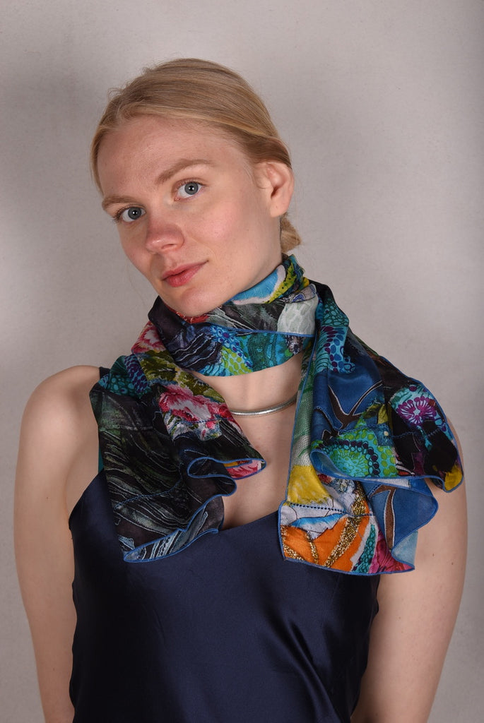 Artist Scarf. Silk Crepe-de-Chine 70X200 cm. "Giadams" by Nulle Oigaard - Tone Barker Silk