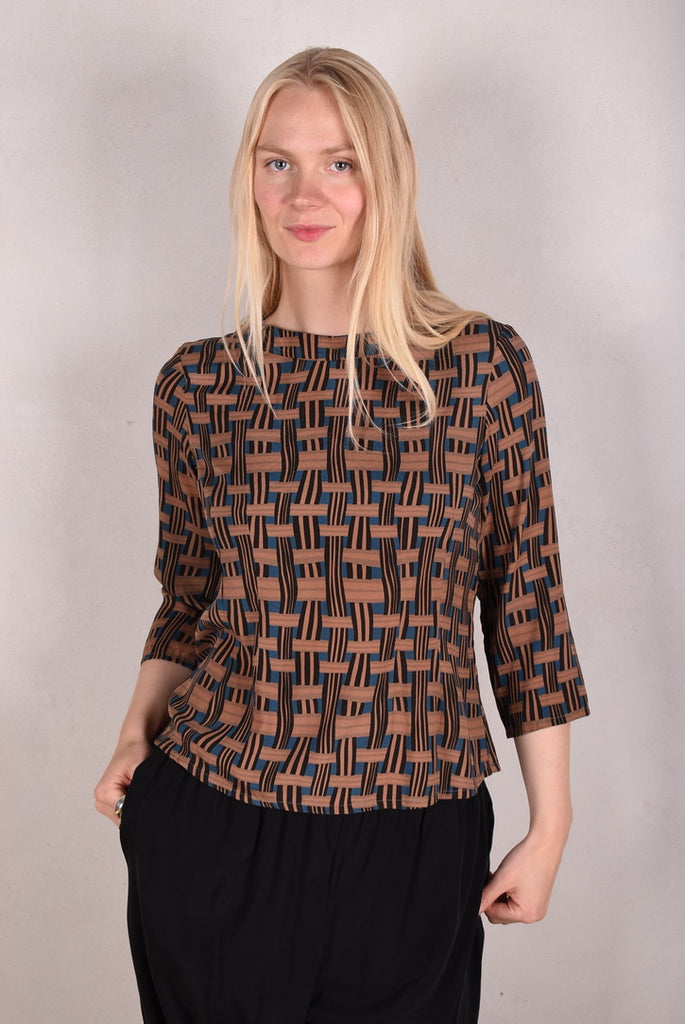 Audrey. Silk satin stretch top, classic style. Print: "Blasket-Brown" - Tone Barker Silk