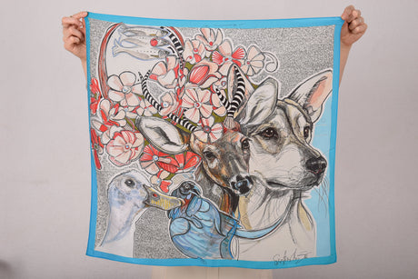 Artist Scarf. Silk Crepe-de-Chine 68X68 cm. "Look left" By Suse Hartung - Tone Barker Silk
