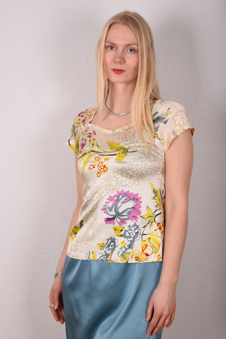 Selma. Stretch Silk blouse with short  raglan sleeves Print: Lillies - Tone Barker Silk
