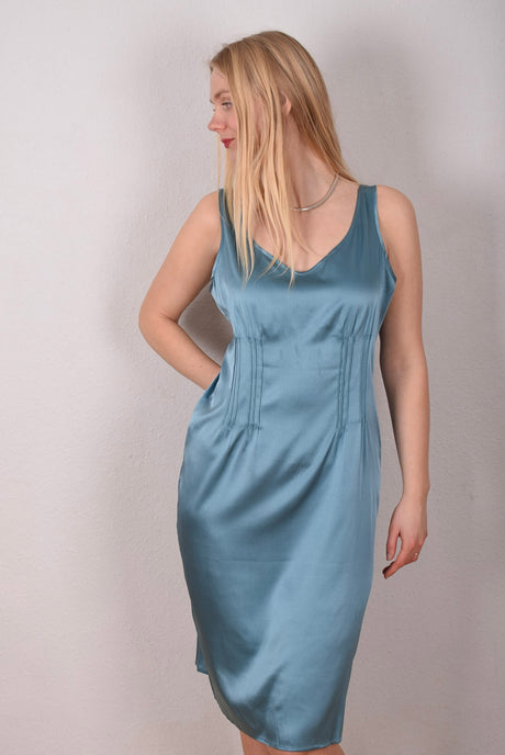 Undertone. A simple dress in stretch silk (95%silk5%spandex) Col: Bali Blue - Tone Barker Silk