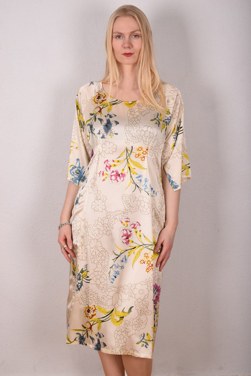 Be-Drea. Caftan style dress w. raglan sleeves and side pockets. Print: Lillies(shiny surface) - Tone Barker Silk