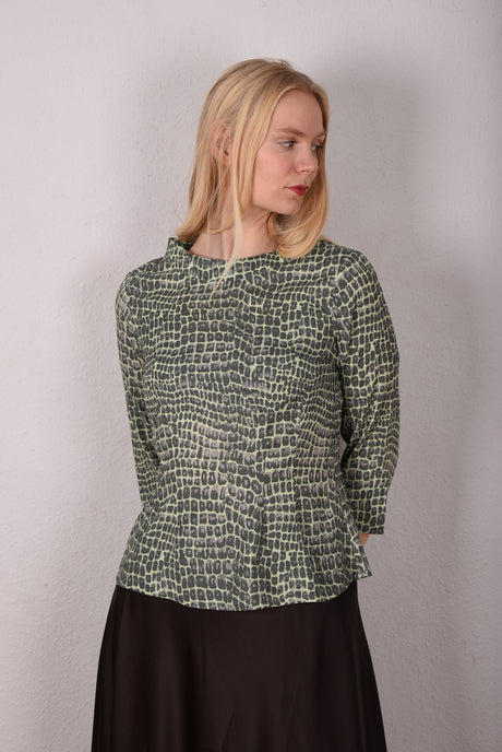 Audrey. Silk satin stretch top, classic style. "Croco" (Matte silk) - Tone Barker Silk